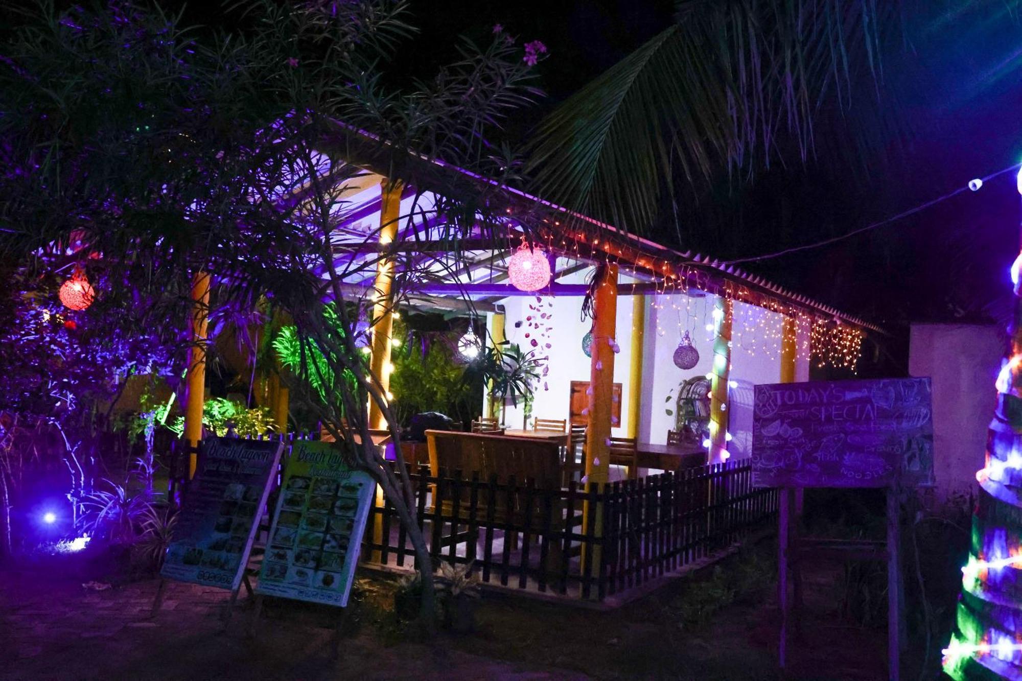 Beach Lagoon Guesthouse Tangalle Exterior photo