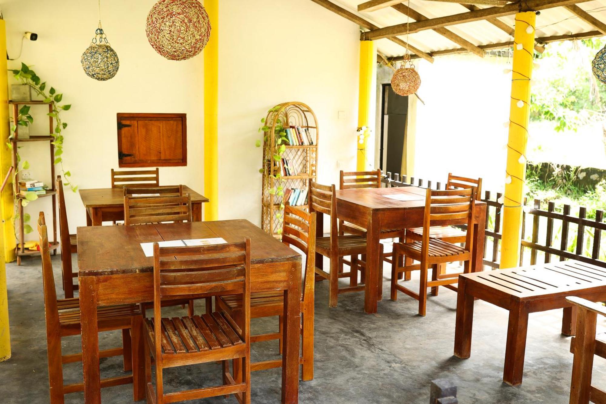 Beach Lagoon Guesthouse Tangalle Exterior photo