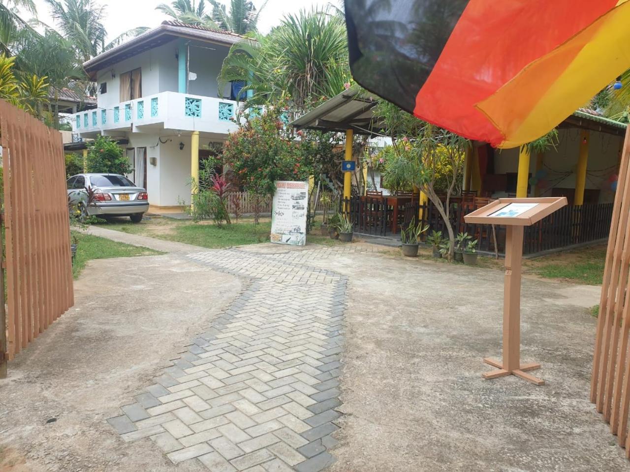 Beach Lagoon Guesthouse Tangalle Exterior photo