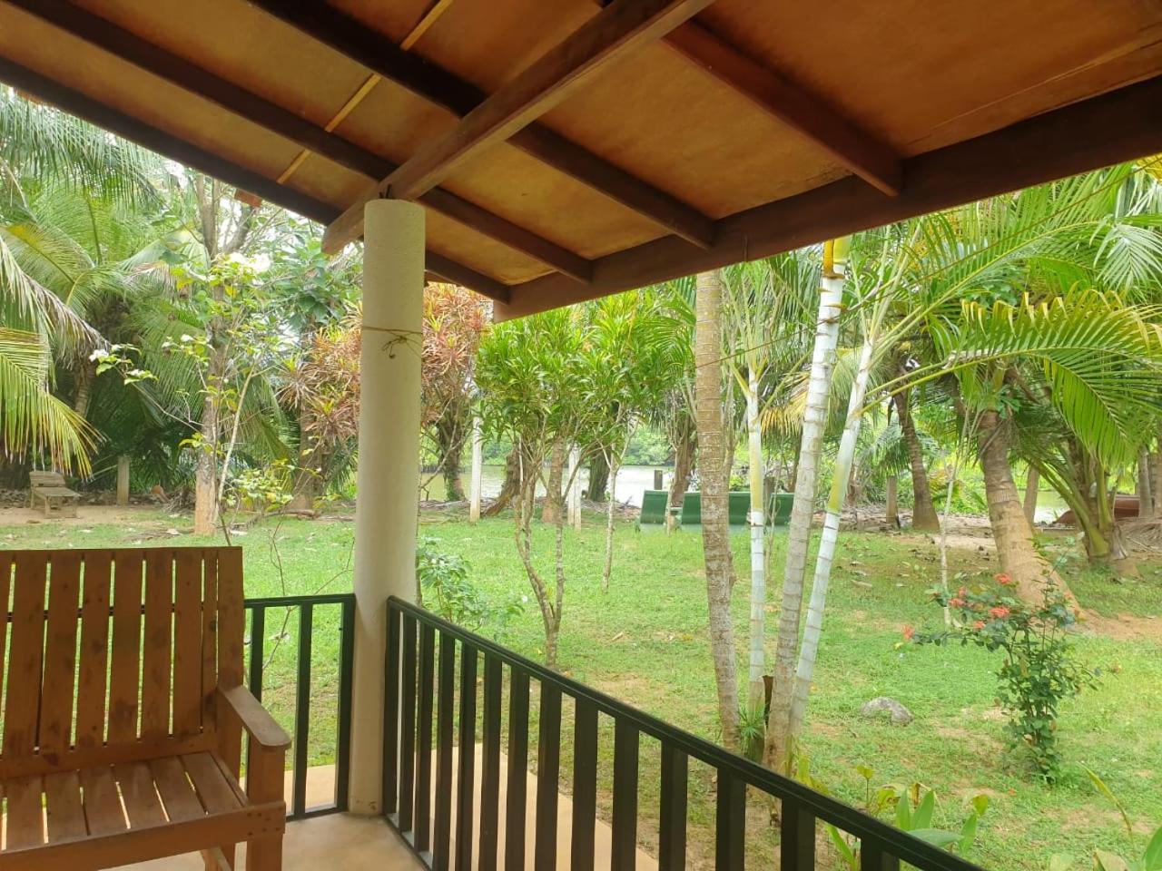 Beach Lagoon Guesthouse Tangalle Exterior photo