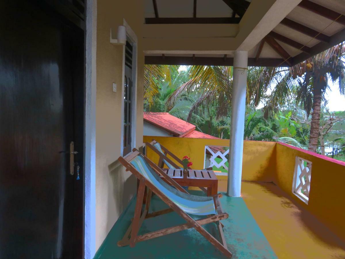 Beach Lagoon Guesthouse Tangalle Exterior photo