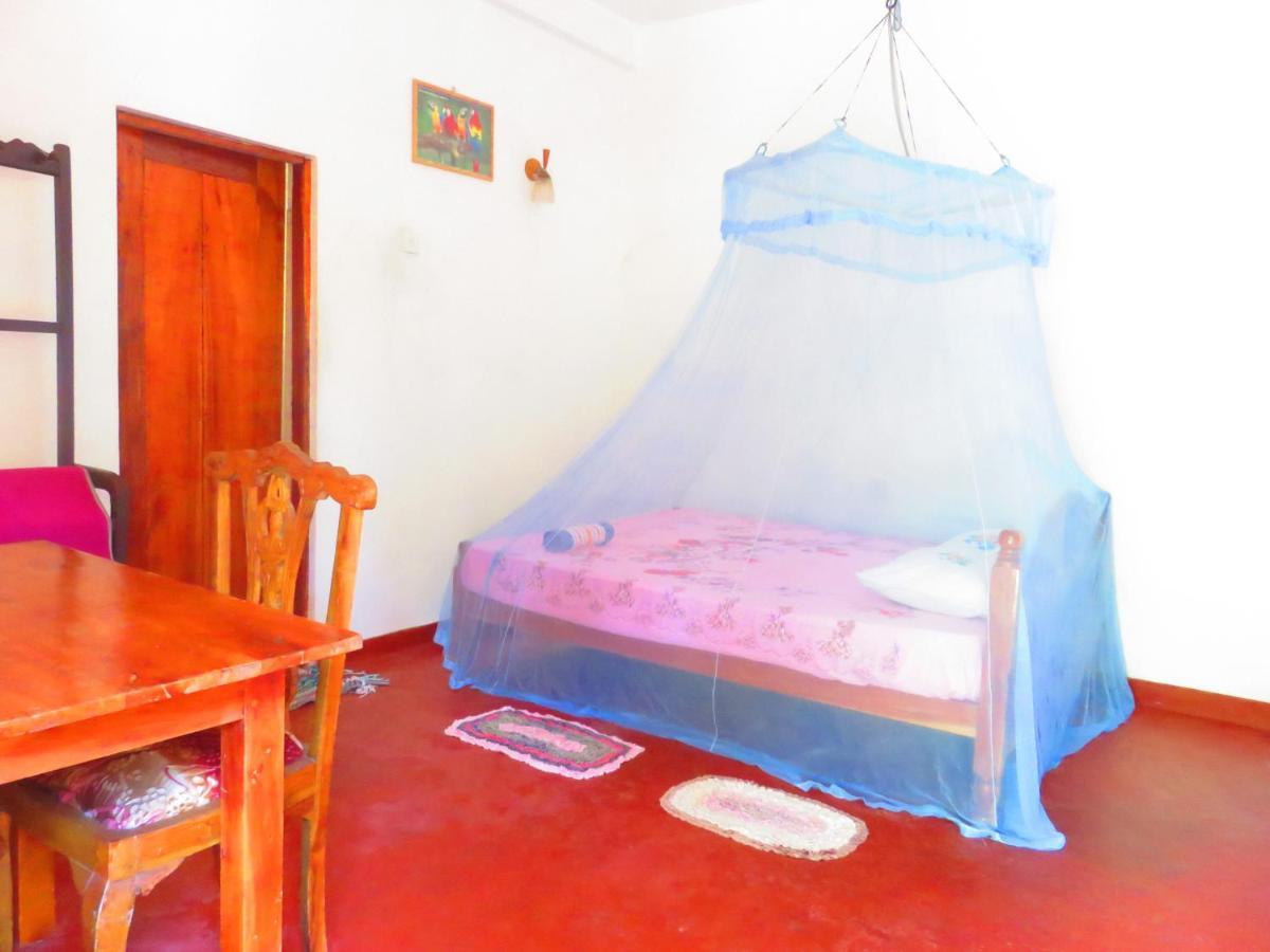 Beach Lagoon Guesthouse Tangalle Exterior photo