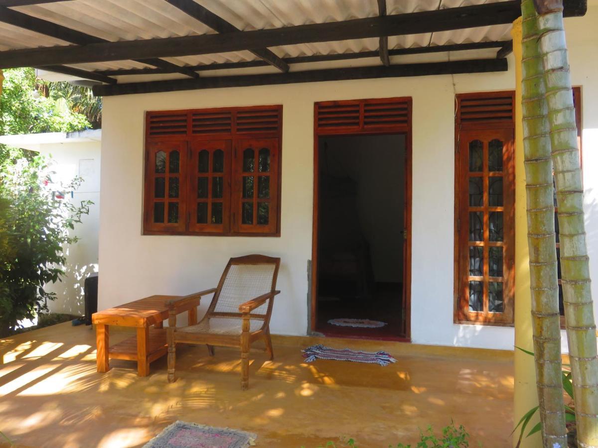 Beach Lagoon Guesthouse Tangalle Exterior photo